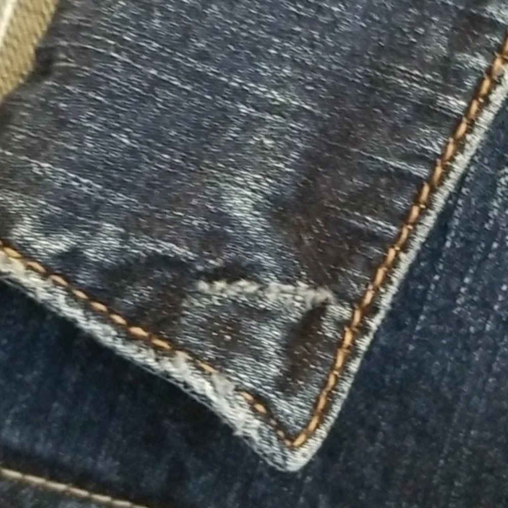 Gap 1969 jean jacket distressed small‎